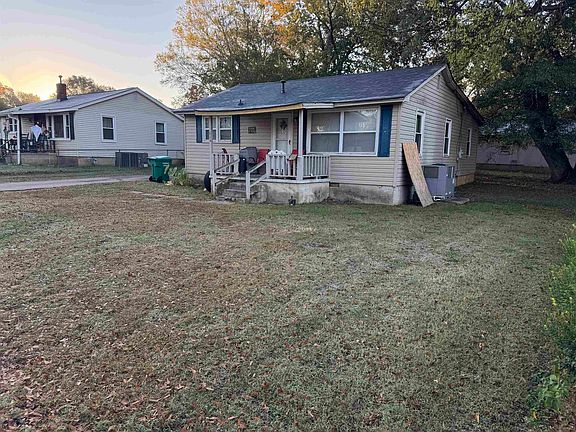 3rd image of 614 Littlejohn St