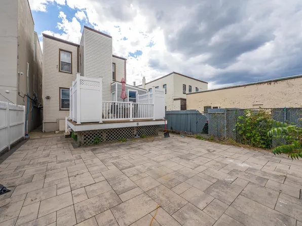 600 67th Street image 6 of 29