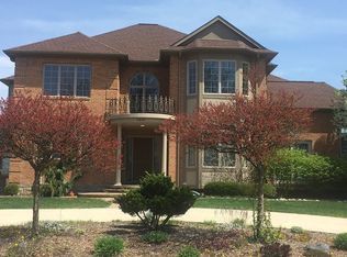 6888 Merrick Dr, Troy, MI 48098