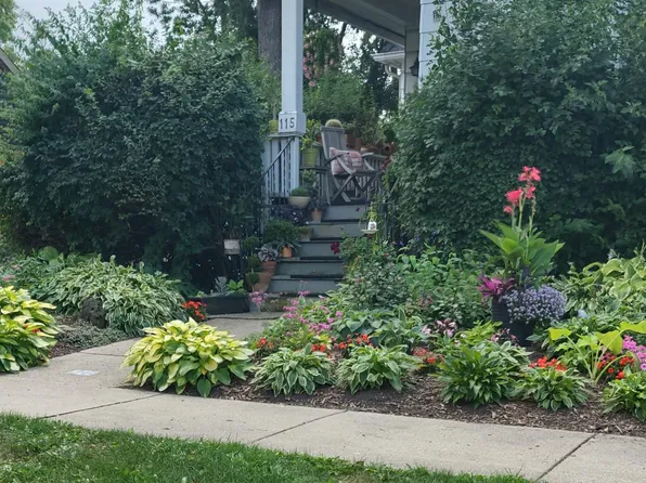 115 Street, Saint Charles, IL 60174