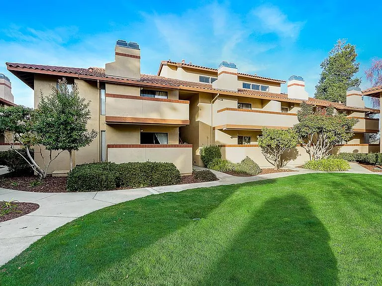 20651 Celeste Cir — Photo 36