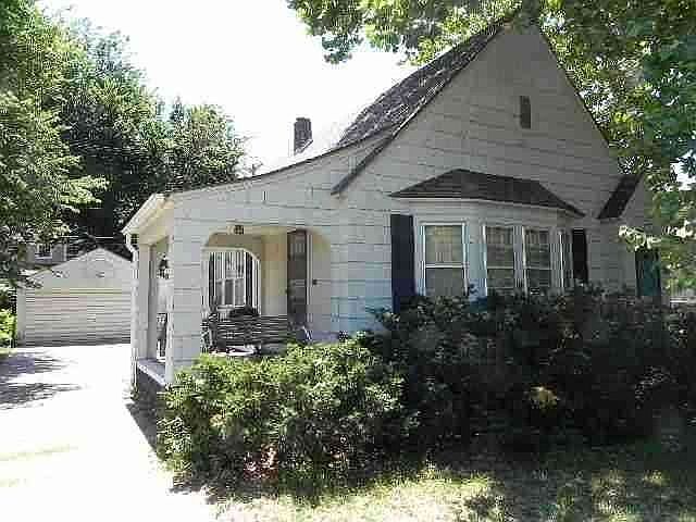 1st image of 205 E 19th Ave