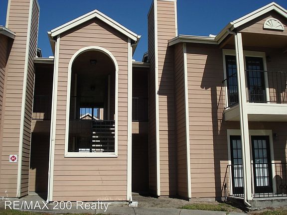 2nd image of 2550 N Alafaya Trl APT 7102