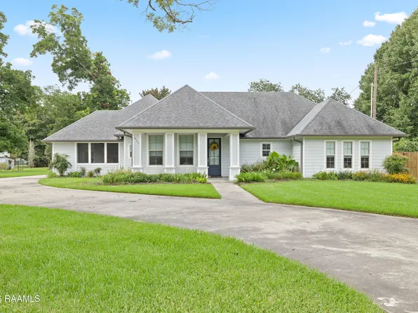 411 W Main St, Broussard, LA 70518