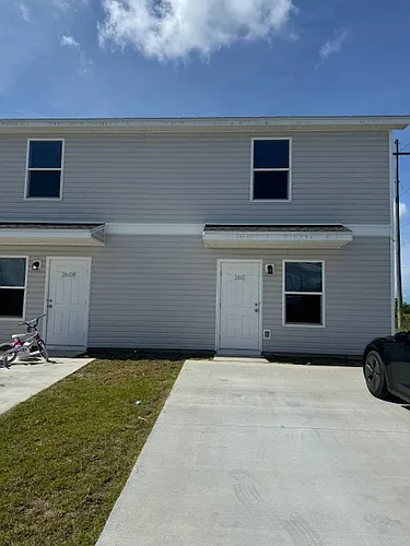 2610 N Cedar Ln Photo 1