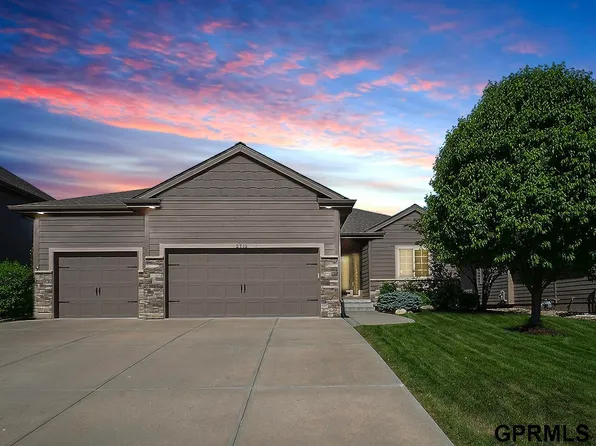 2710 N 189th St, Elkhorn, NE 68022