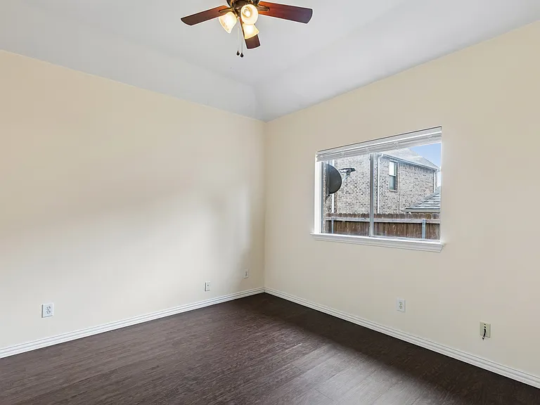 1905 Trevor Ct — Photo 23
