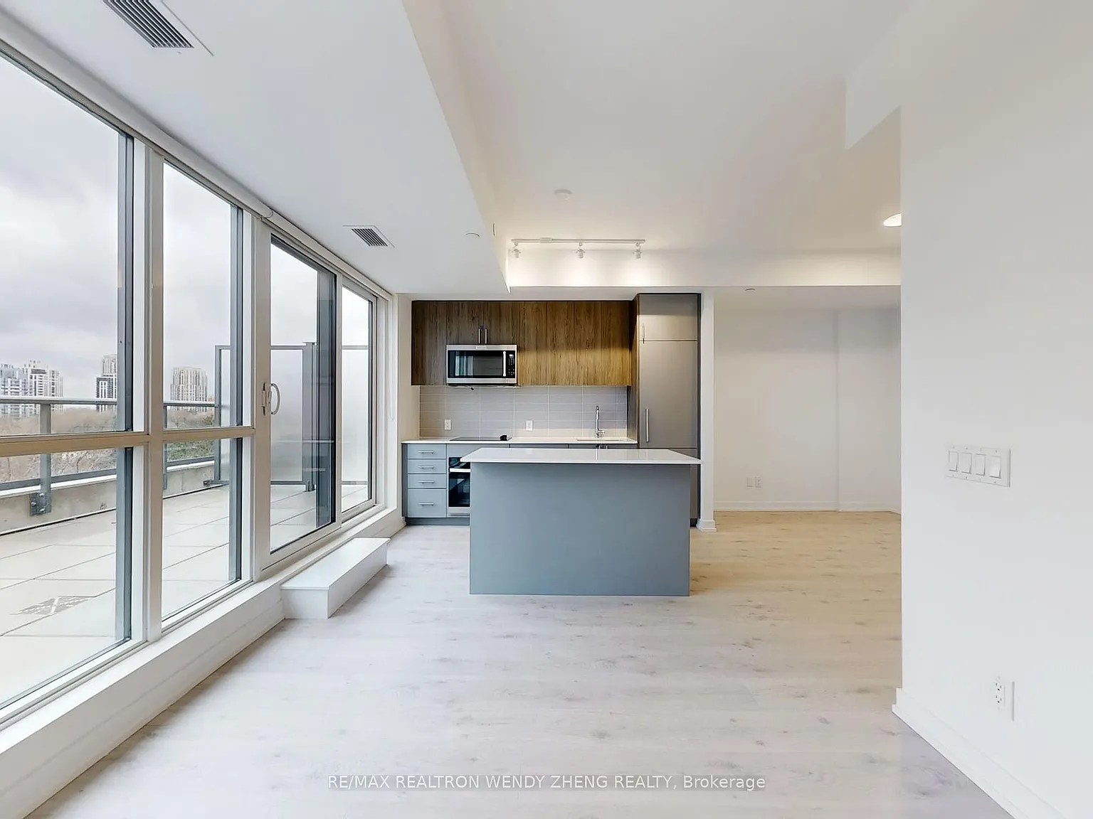 2 bed, $2,400 — Photo 3