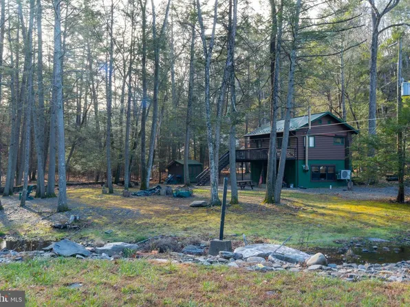 2138 Bridge Side Dr, East Stroudsburg, PA 18302