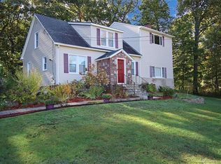 11 Indian River Rd, Orange, CT 06477
