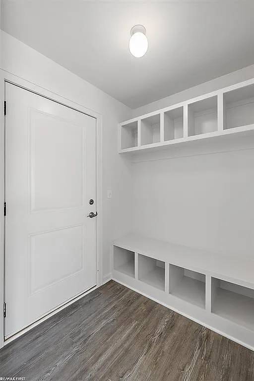 5 bed, 3.5 bath, 2810 sqft, $3,800 — Photo 3