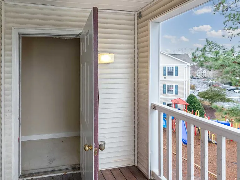 205 Kent Lake Dr — Photo 50