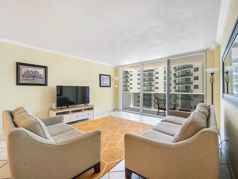 3725 S Ocean Dr #1018 — Photo 13