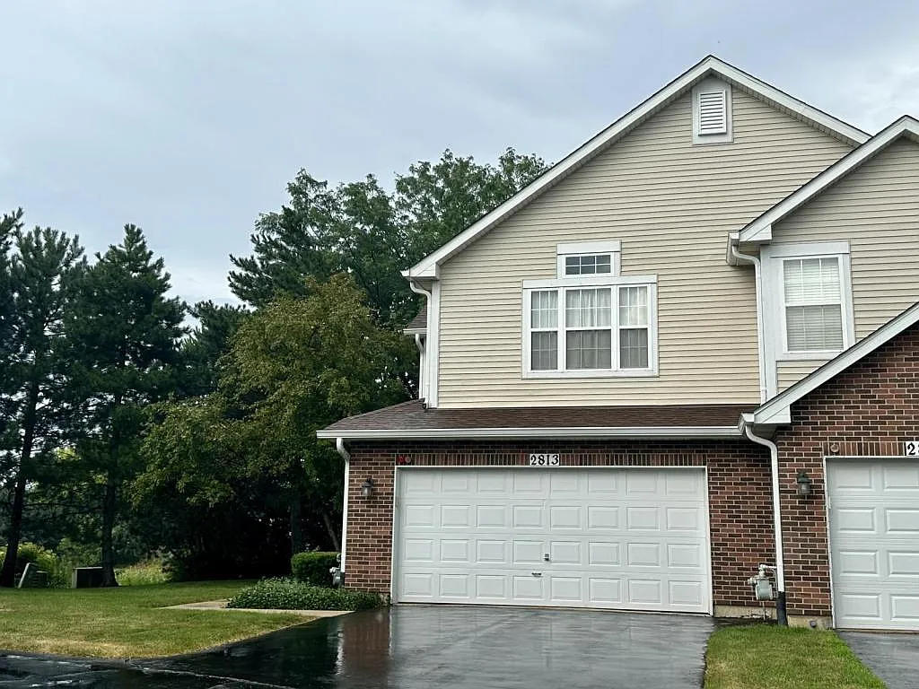 2813 Kentshire Ct — Photo 1