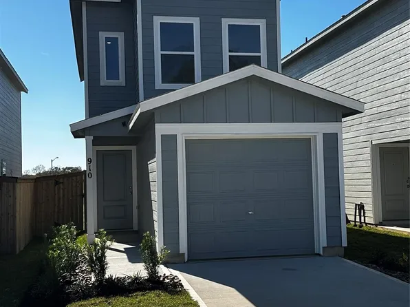 910 Pertuso Ln, Huffman, TX 77336