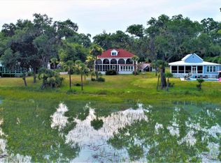 11 El Sueno Ln, Port Royal, SC 29935