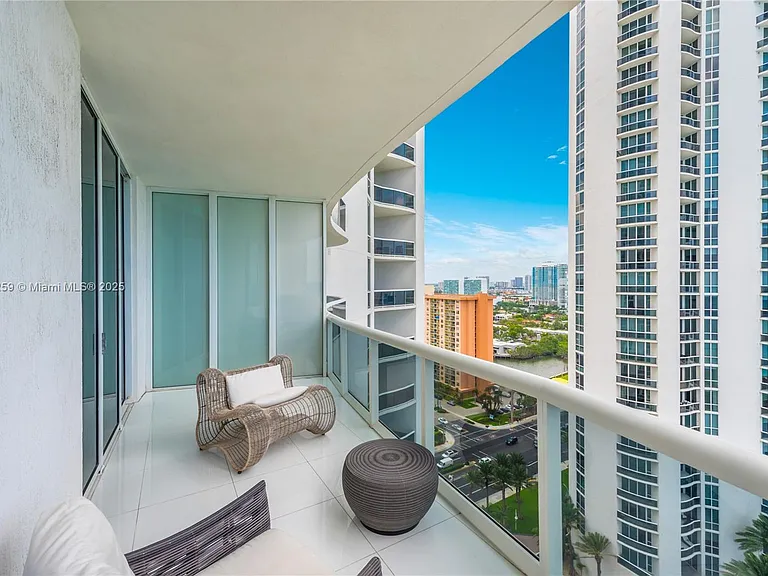 15811 Collins Ave #1702 — Photo 28