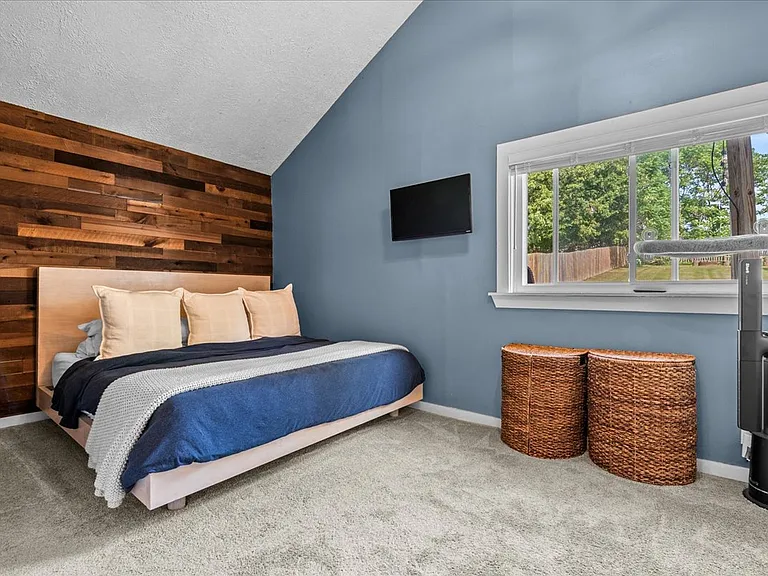 515 Hope St — Photo 16