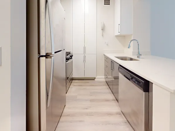 10 Hanover Square image 1 of 9