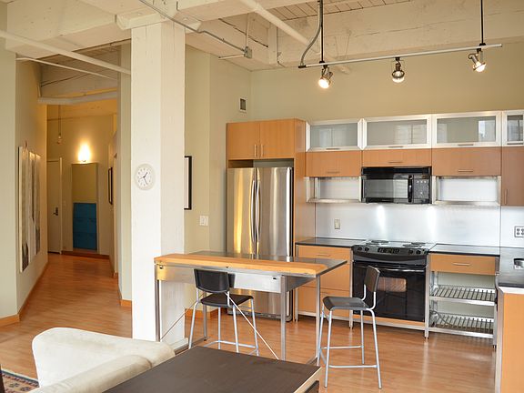3rd image of 1120 Cliff Ave APT 309