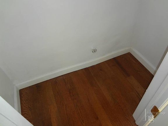 5th image of 4317 48th St #D