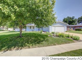 302 Foxwell Ct, Champaign, IL 61820