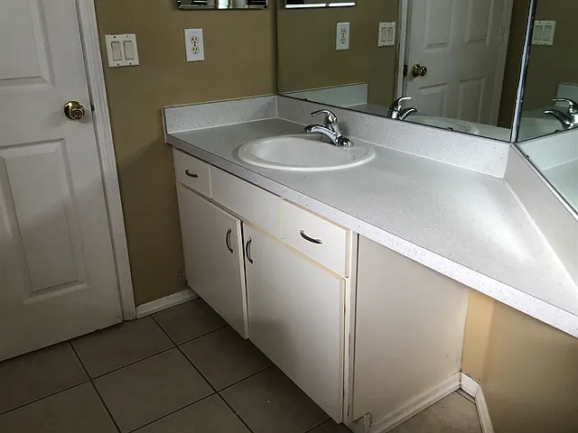 922 Lake Biscayne Way — Photo 14