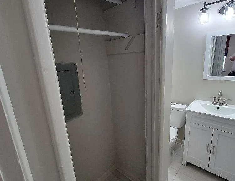 19 W Grady St #7 — Photo 9