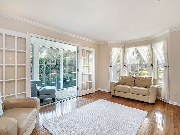 4th image of 15908 Northlake Village Dr