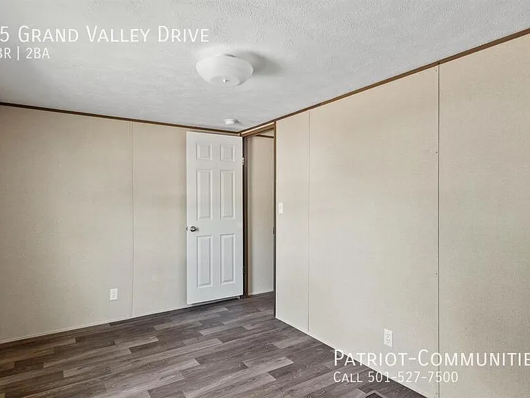 15 Grand Valley Dr — Photo 21