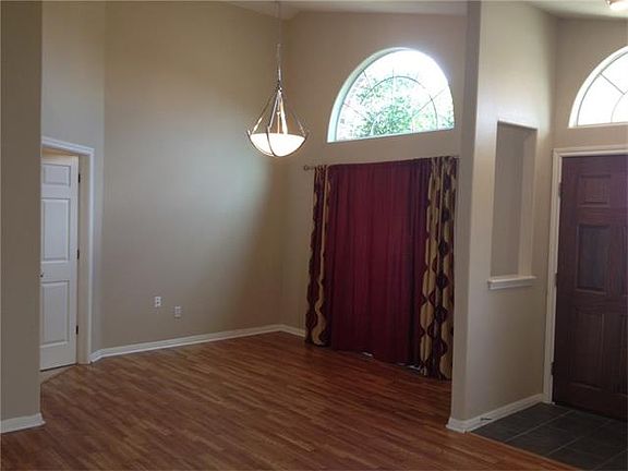 5th image of 2610 Hill Street Cv