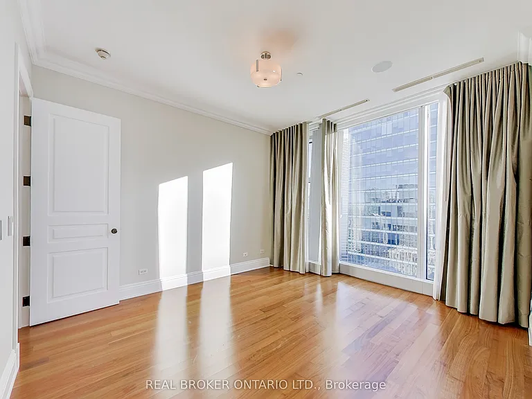 183 Wellington St W #3503 — Photo 20