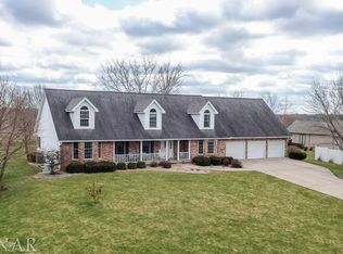 568 Fairway Dr, El Paso, IL