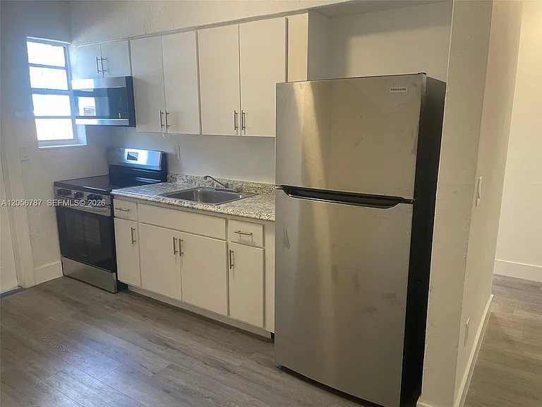 1831 NW 41st St — Photo 3