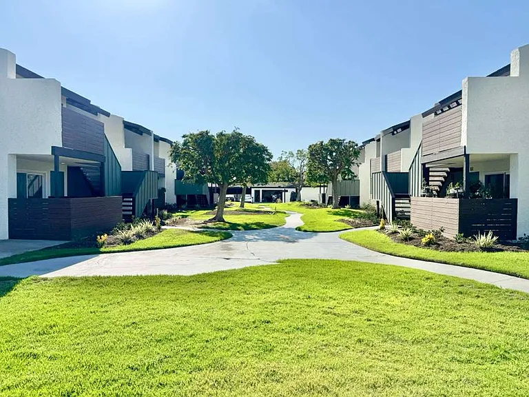 Westpark Apartments — Photo 1