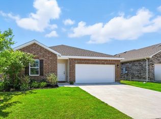 1545 Shadow Hawk Dr, Fort Worth, TX 76052