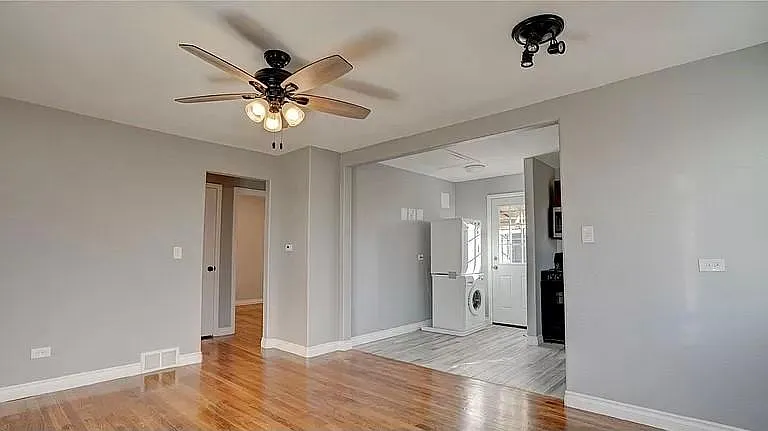 3320 Dexter St — Photo 4