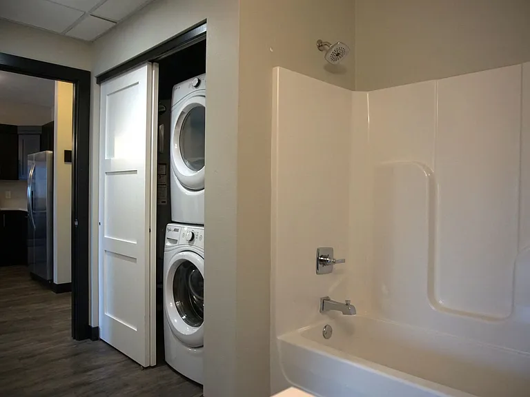 1028 3rd St SE #410 — Photo 16
