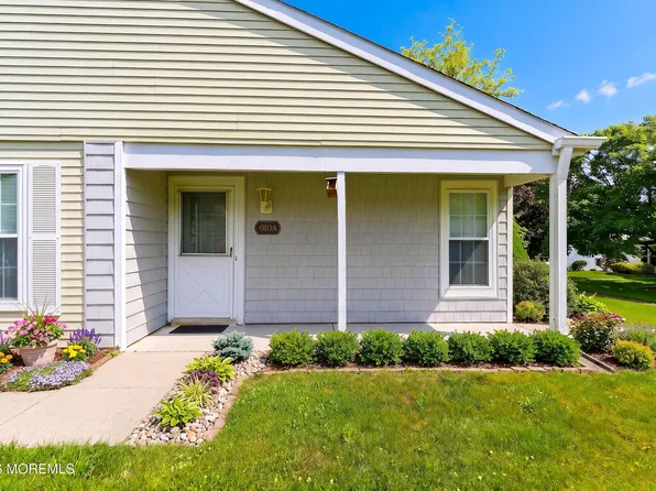 910A Liverpool Circle, Manchester, NJ 08759