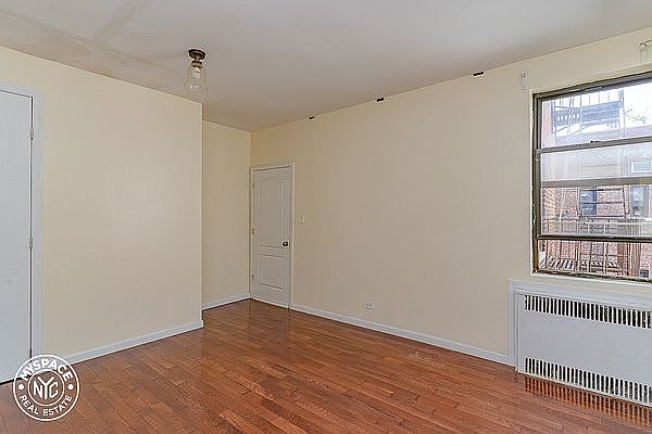 1st image of 20 Crooke Ave #9S