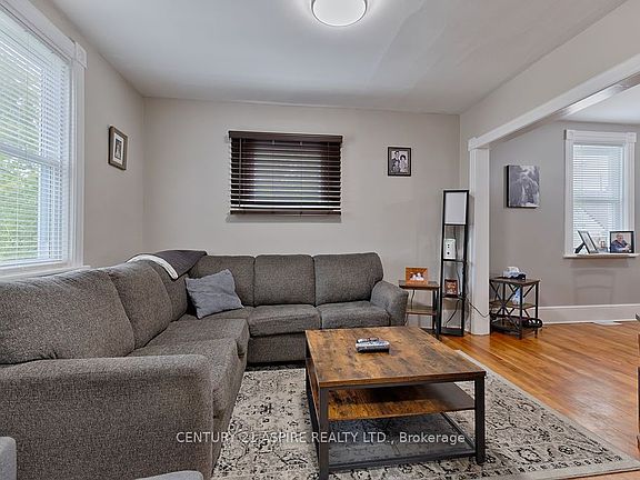 4th image of 391 3rd Ave
