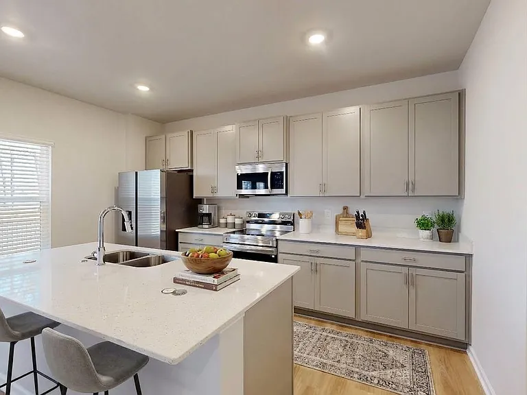 Quinn Residences at Snapping Shoals — Photo 16