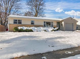 325 Cartwright Dr, Springfield, IL 62704