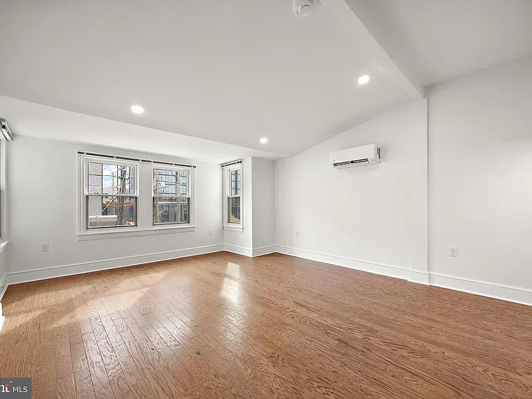 839 N Tatnall St #303 — Photo 2