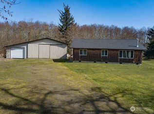 848 State Route 101, Chinook, WA 98614