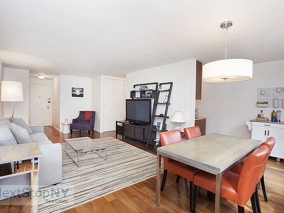 3rd image of 240 E 35th St APT 11C