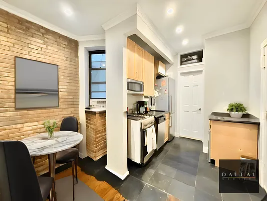 Rented by DALLAL | media 8