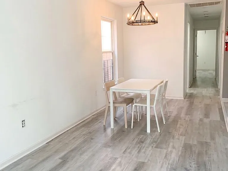 214 Hall Ave — Photo 6