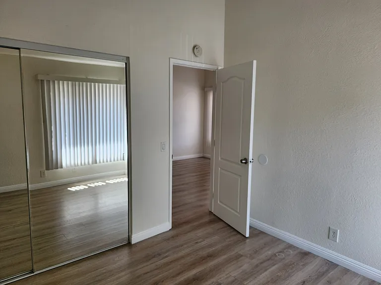 428 N Imperial Ave #C — Photo 11