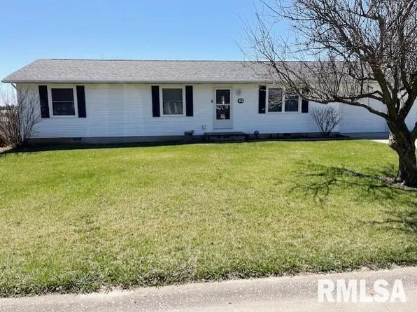 413 E Lamphere Dr, Blue Grass, IA 52726